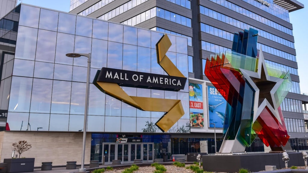 18-year-old man charged in Mall of America attack plot to make court appearance — WCCO / CBS Minnesota, Chanhassen Community news