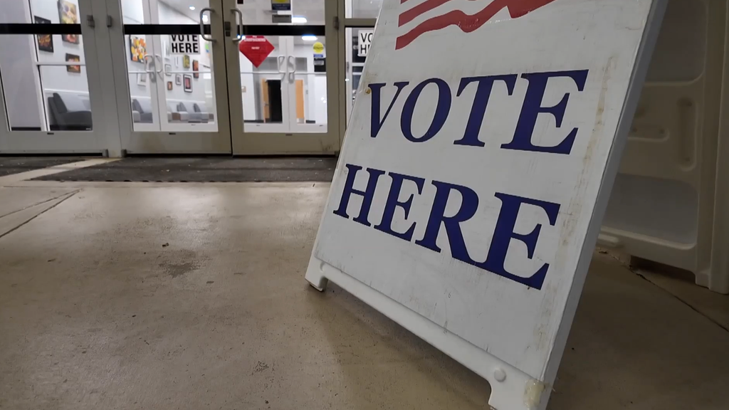 More than 200K Minnesotans have cast their ballots in midterm election — WCCO / CBS Minnesota, Chanhassen Community news