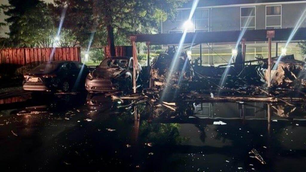 Overnight fire at San Jose housing complex damages more than 20 vehicles, carport — CBS Bay Area (KPIX), Chanhassen Community news