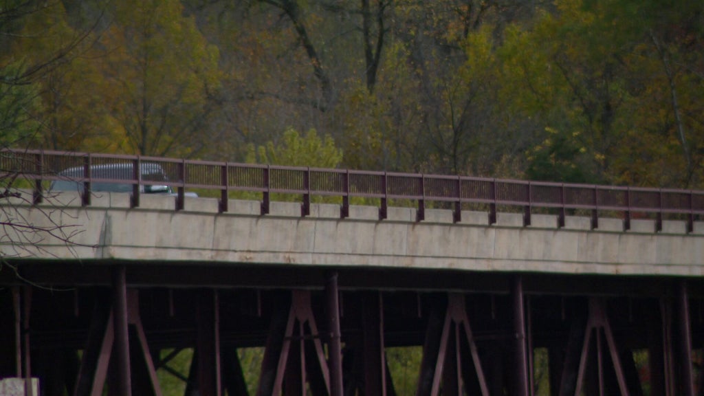 Businesses near Osceola brace as Highway 243 bridge set to close — WCCO / CBS Minnesota, Chanhassen Business news