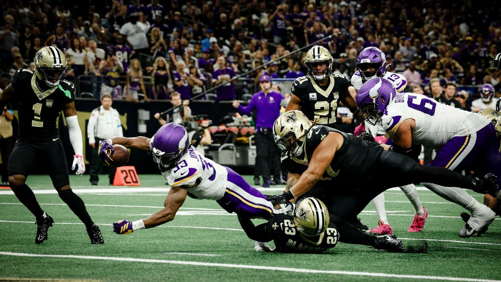 Jefferson, Jones, Murray all produce to help the unbeaten Vikings top Saints 23-13 — WCCO / CBS Minnesota, Chanhassen Sports news