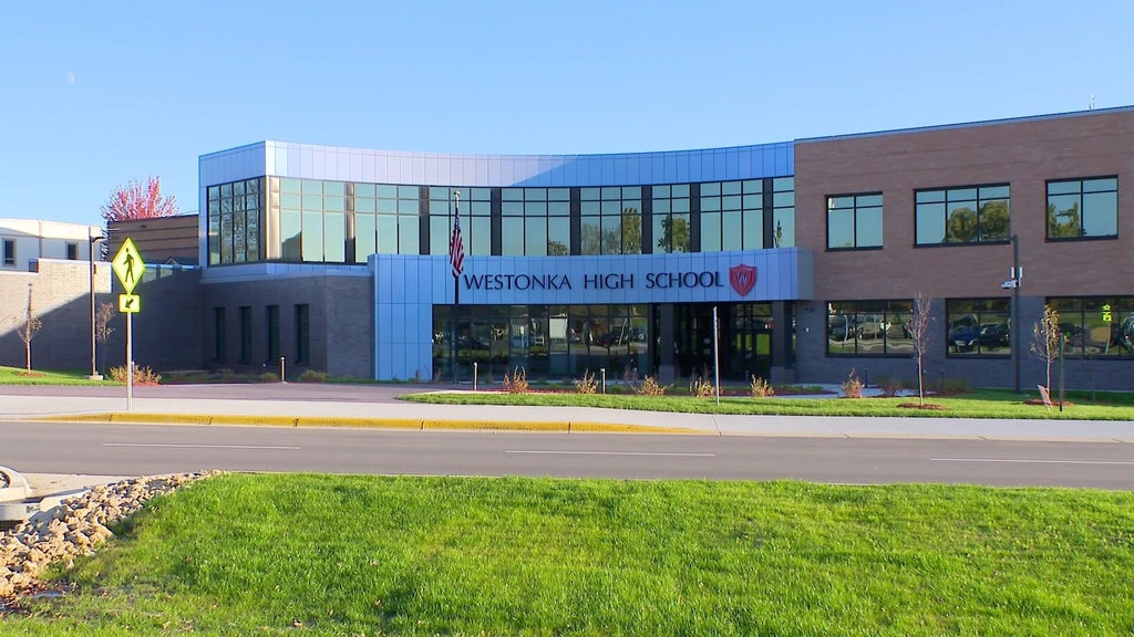 Westonka schools develop AI policymaking group to prepare for evolving technology — WCCO / CBS Minnesota, Chanhassen Technology news