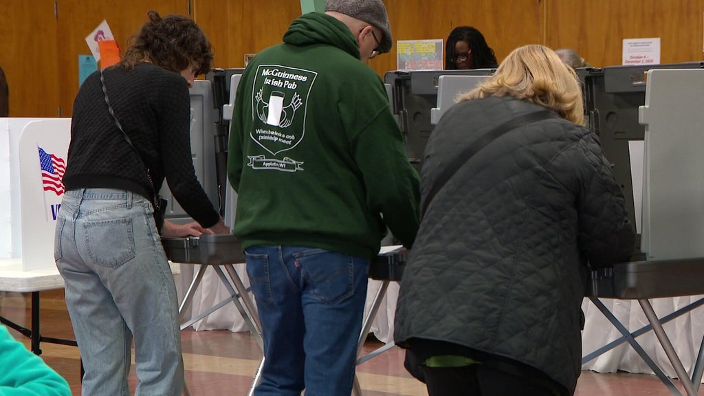 Minneapolis seeing "very high" early voter turnout ahead of next week's midterms — Chanhassen Community news