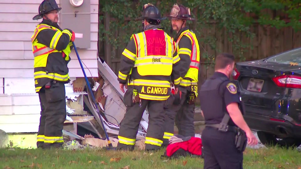 Man blew through Bloomington stop sign, hit car, which then struck home, police say — WCCO / CBS Minnesota, Chanhassen Community news