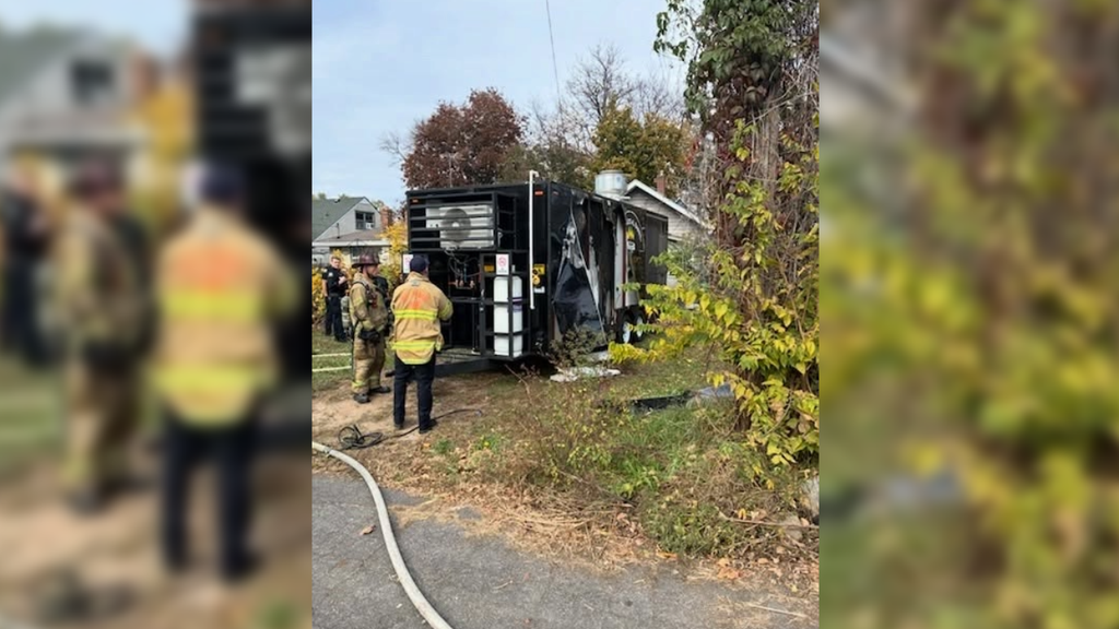 3 adults hospitalized after fire at food truck on St. Paul's east side — WCCO / CBS Minnesota, Chanhassen Dining news