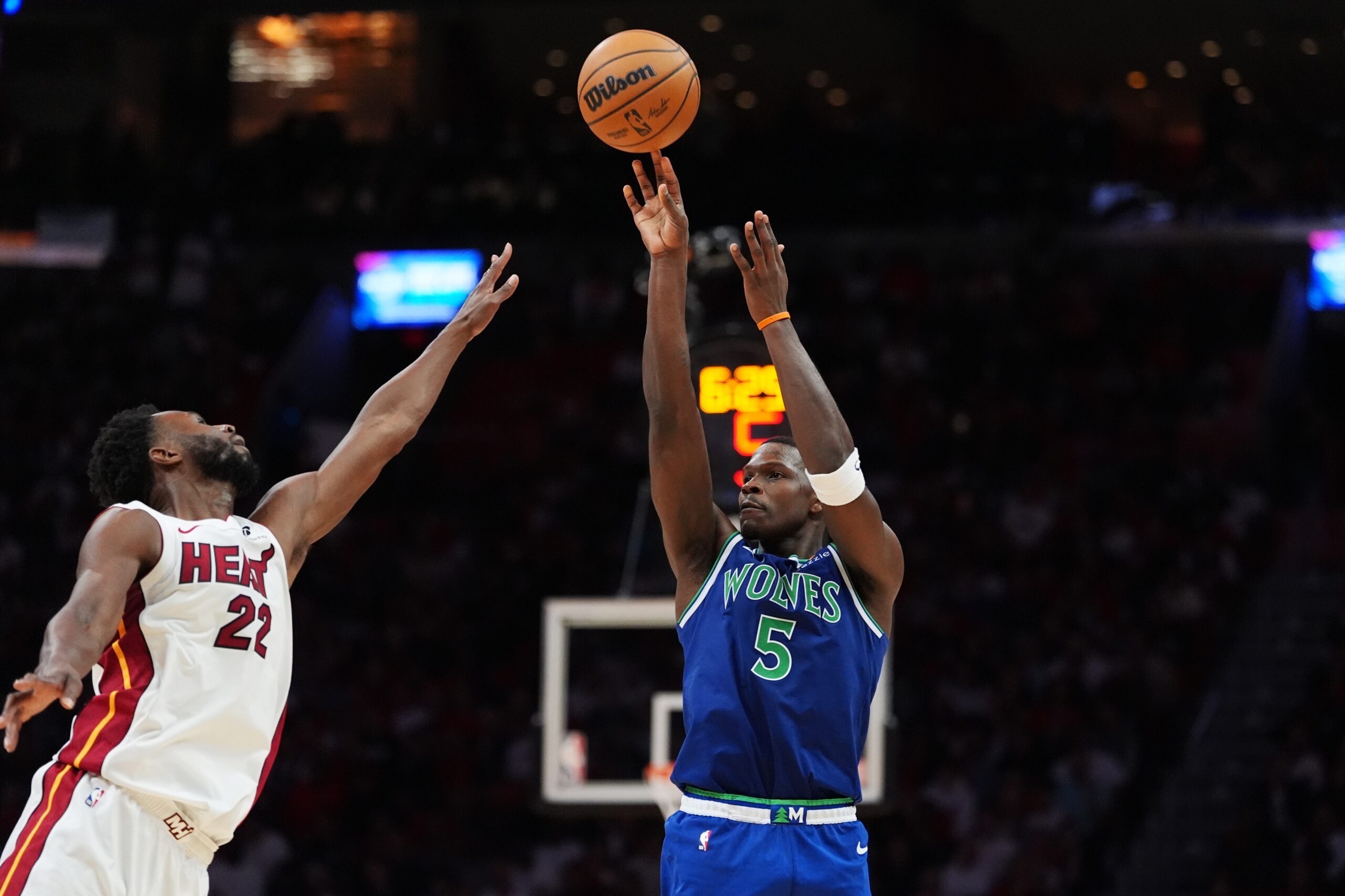 Anthony Edwards scores 45, Wolves roll past Heat 131-106 to spoil Giannis’ opener — KSTP 5, Chanhassen Business news