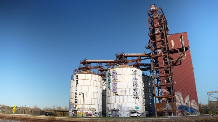 Chicago law firm looking into injuries at abandoned grain elevators in Minneapolis — Chanhassen Community news