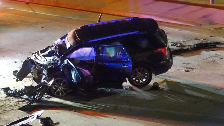 2 dead, 1 injured after rollover crash Wednesday night in East Austin — KVUE (Austin), Chanhassen Community news