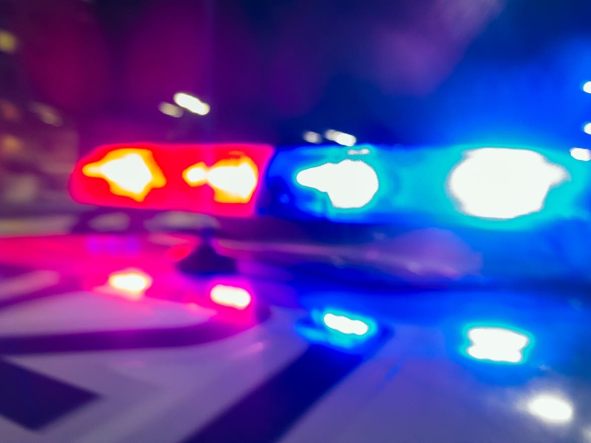 Bradenton Man Dies After SUV Crashes Into Tree In Sarasota County — Sarasota Patch, Chanhassen Health news