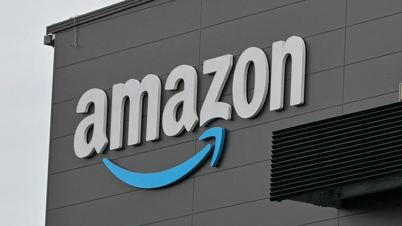 Amazon to hire more than 300,000 US workers for holiday shopping rush — FOX 9, Chanhassen Business news