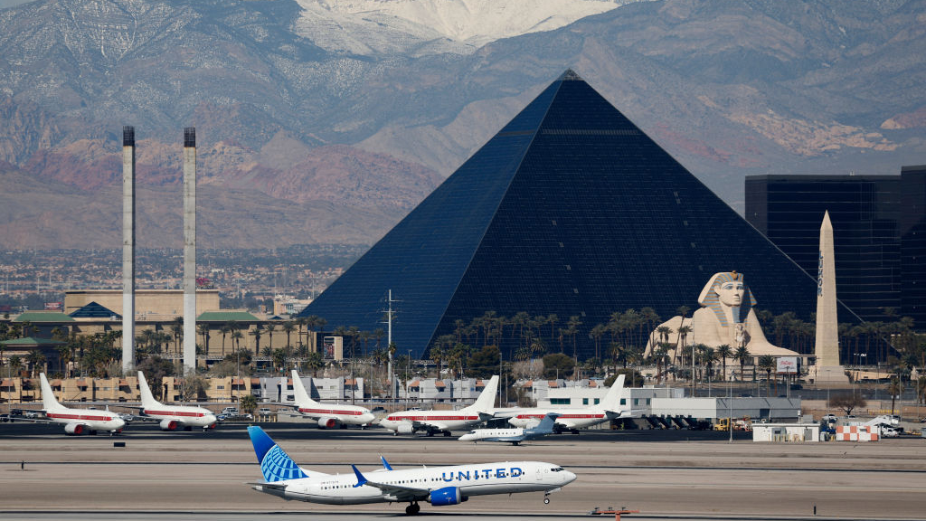 Flight rerouted after passenger threatened to hijack plane โ Chanhassen Community news